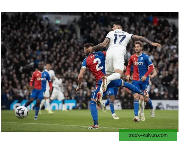 水晶宫最近比赛表现稳健，球队状态回暖引发广泛关注