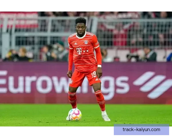 戴维斯速度优势显著，本赛季持续提升边路突破效率